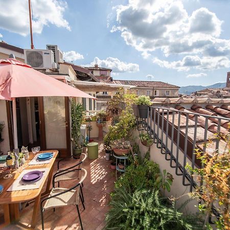 Residenza Al Pavone Luxury With Terrace Apartment ลุคคา ภายนอก รูปภาพ