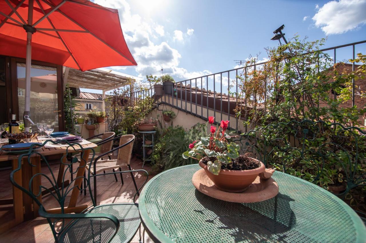 Residenza Al Pavone Luxury With Terrace Apartment ลุคคา ภายนอก รูปภาพ