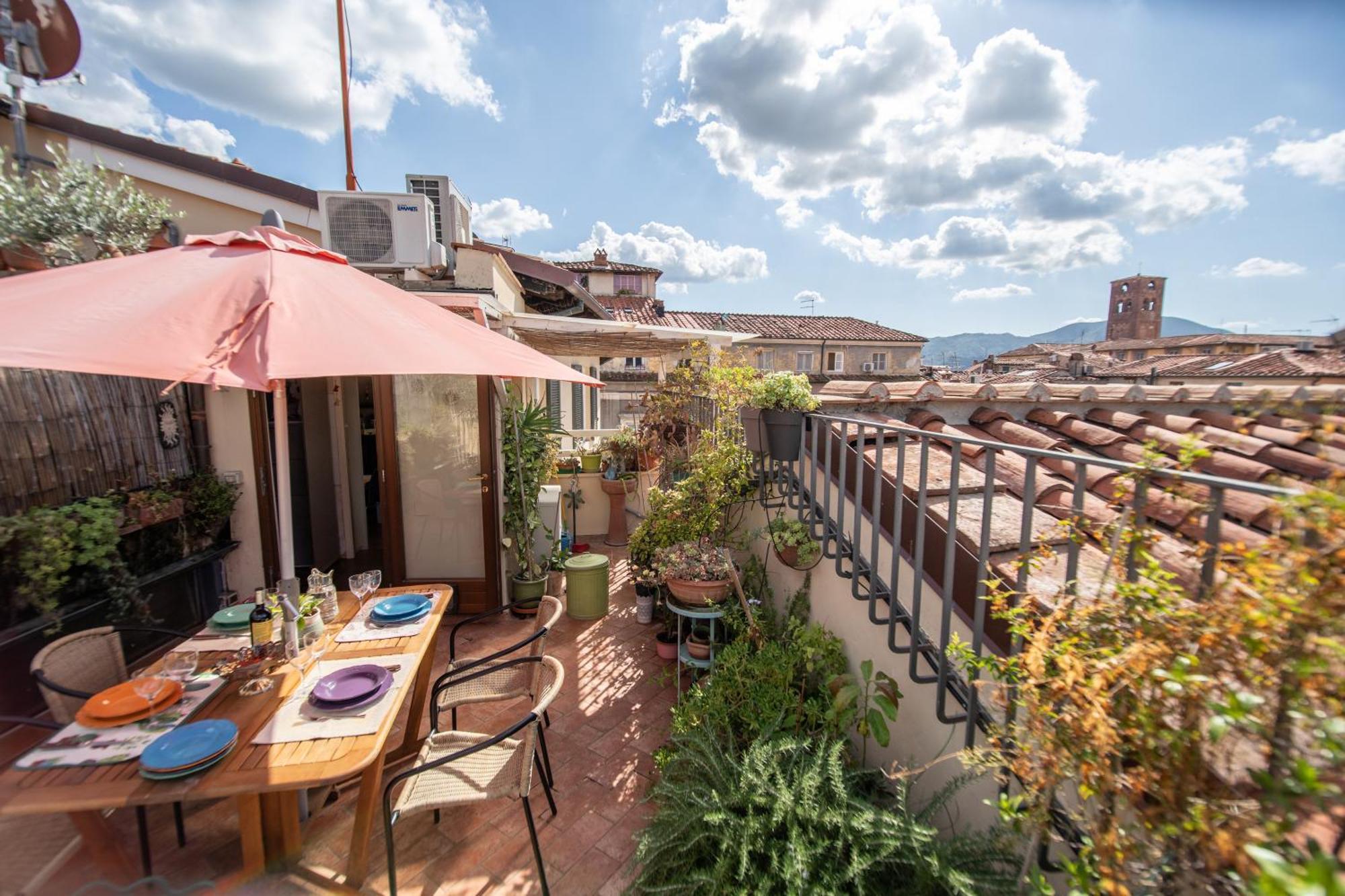 Residenza Al Pavone Luxury With Terrace Apartment ลุคคา ภายนอก รูปภาพ